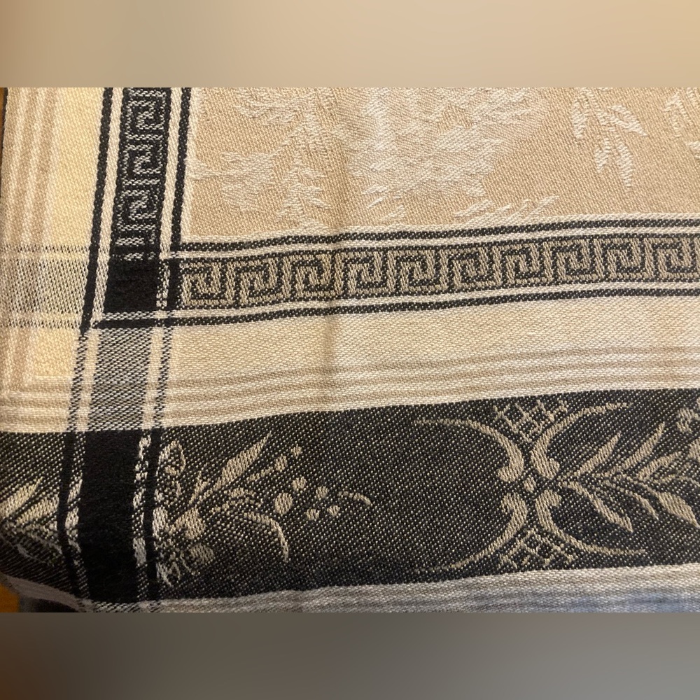 Waverly Garden Room tablecloth + 4 poly weave napkins